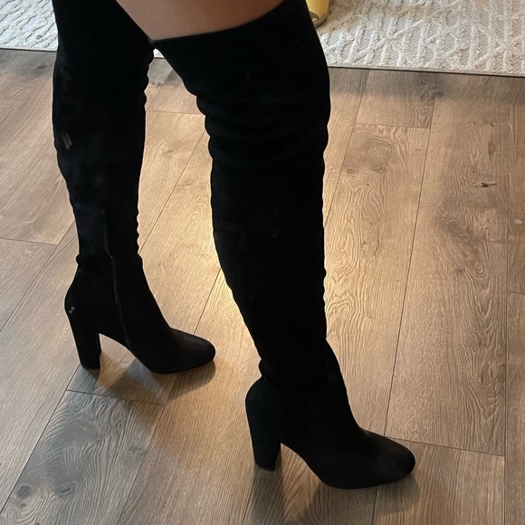 Aldo Stunning Suede Black Thigh Boots - Size 7.5 - Picture 2 of 2